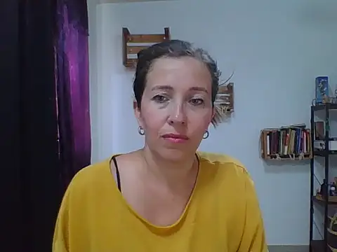 Snapshot of charlott_ponce chatting on 09/24/25, 06:55 charlott ponce online show from 09/24/25, 06:55