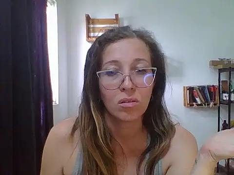 Snapshot of charlott_ponce chatting on 03/12/26, 09:32 charlott ponce online show from 03/12/26, 09:32