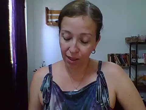 Snapshot of charlott_ponce chatting on 05/02/26, 06:46 charlott ponce online show from 05/02/26, 06:46
