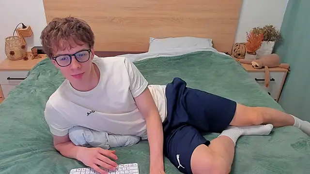 Fandi 777 online show from 11/26/25, 11:44