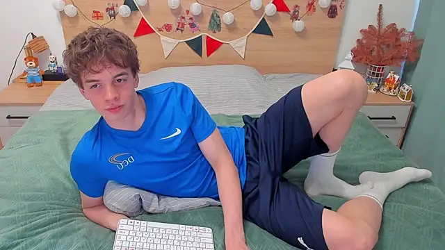 Fandi 777 online show from 12/14/25, 10:42