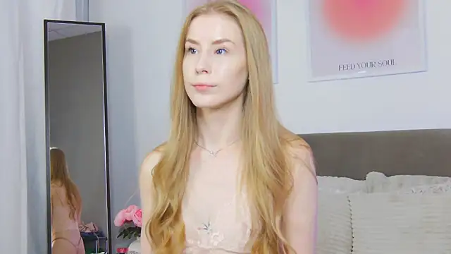 VioletiSwone online show from 09/20/25, 04:02