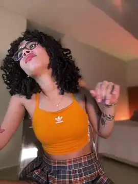 Lianh Benett online show from 01/08/25, 05:59