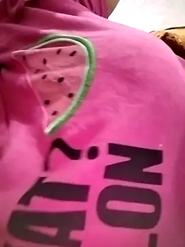 Snapshot of tahra-19 chatting on 12/16/24, 10:24 tahra-19 online show from 12/16/24, 10:24