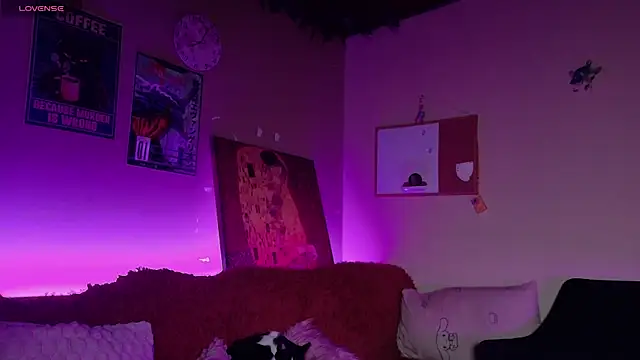 maryberry   online show from 11/11/25, 05:07