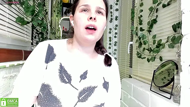 Snapshot of Candys_booty chatting on 12/14/24, 05:58 Candys booty online show from 12/14/24, 05:58