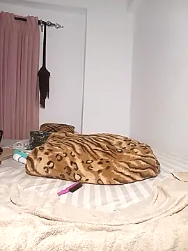 Snapshot of Bella045 chatting on 02/12/25, 10:26 Bella045 online show from 02/12/25, 10:26