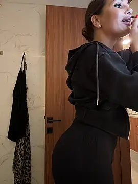 Snapshot of Syka0001 chatting on 01/31/25, 02:28 Syka0001 online show from 01/31/25, 02:28