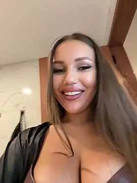 Snapshot of Syka0001 chatting on 02/07/25, 02:26 Syka0001 online show from 02/07/25, 02:26