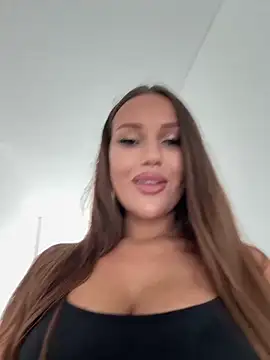 Snapshot of Syka0001 chatting on 02/10/25, 06:53 Syka0001 online show from 02/10/25, 06:53