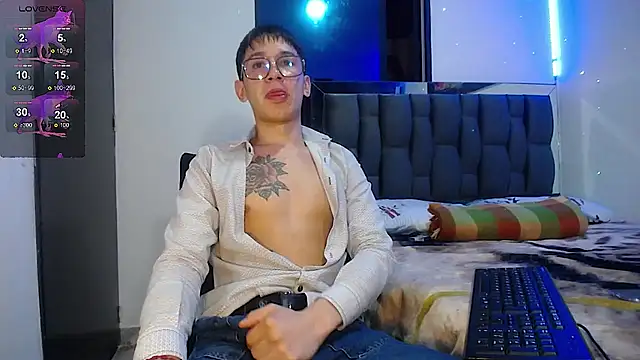 Mr daren  online show from 02/24/25, 08:25