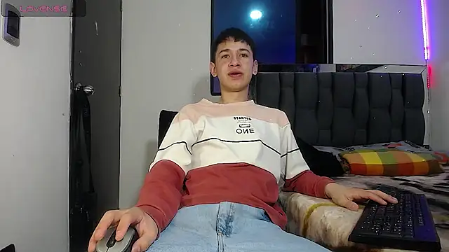 Mr daren  online show from 03/19/25, 02:57