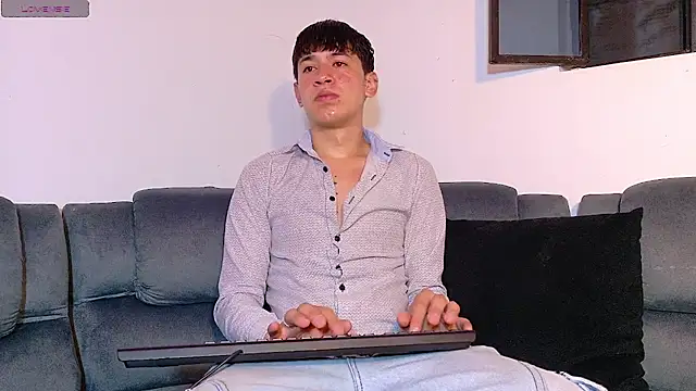 Mr daren  online show from 10/18/25, 04:30