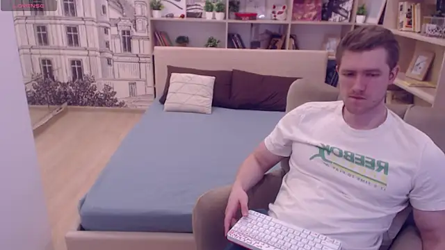 EthanPinkman online show from 03/19/25, 06:24