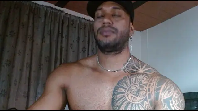 Snapshot of manolofitt chatting on 05/10/26, 05:29 manolofitt online show from 05/10/26, 05:29