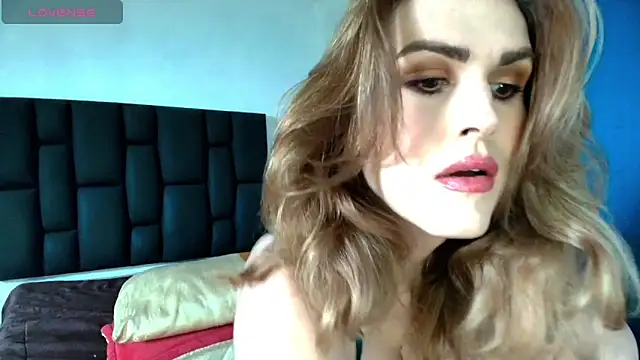 Aurora doll23 online show from 04/28/26, 07:52