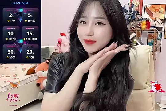 Snapshot of _LLisa_ chatting on 01/07/25, 12:03 LLisa online show from 01/07/25, 12:03