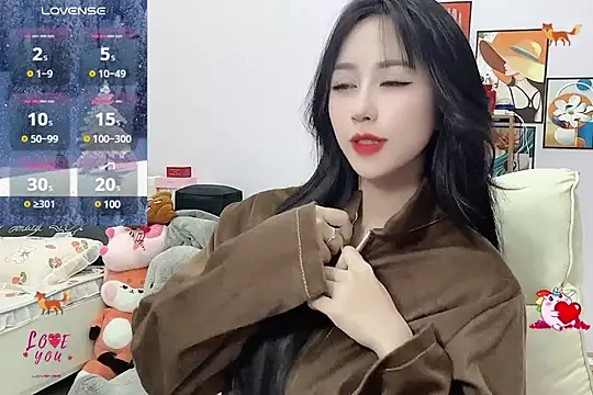 Snapshot of _LLisa_ chatting on 01/10/25, 01:21 LLisa online show from 01/10/25, 01:21