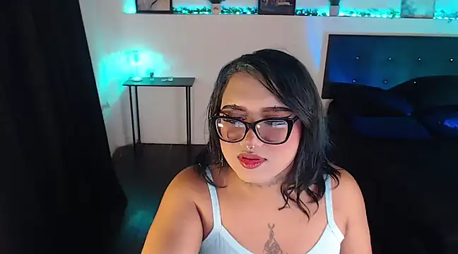 Snapshot of LiaScarlett chatting on 12/28/24, 01:50 LiaScarlett online show from 12/28/24, 01:50