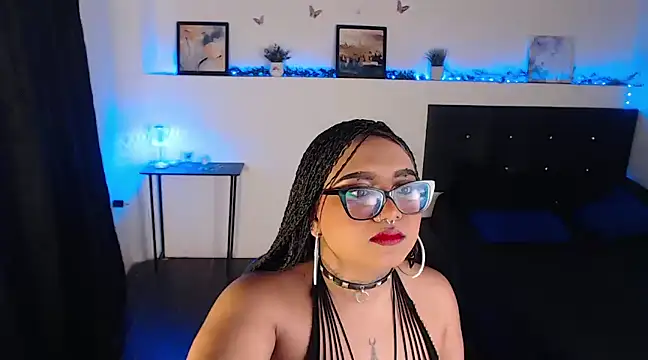 Snapshot of LiaScarlett chatting on 02/04/25, 01:16 LiaScarlett online show from 02/04/25, 01:16