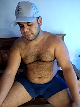 Snapshot of Evert_hairyboy chatting on 10/01/25, 05:41 Evert hairyboy online show from 10/01/25, 05:41