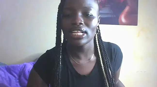 Snapshot of Mon_cherrie_ chatting on 12/02/24, 01:03 Mon cherrie online show from 12/02/24, 01:03