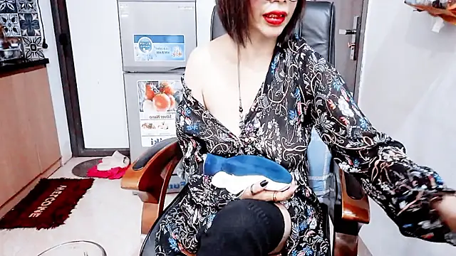 Miu-Le online show from 02/04/26, 07:31