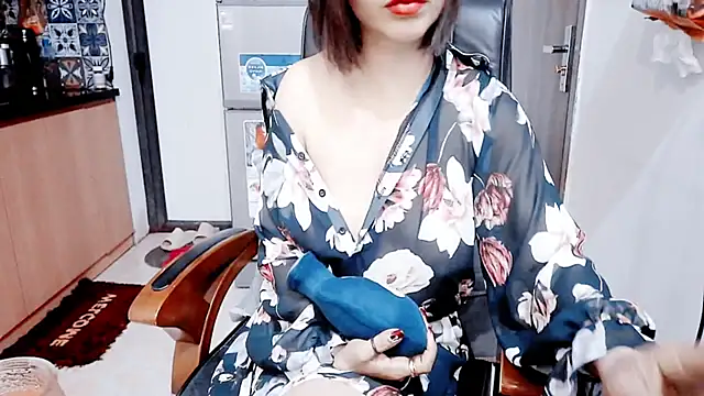 Miu-Le online show from 02/12/26, 05:19