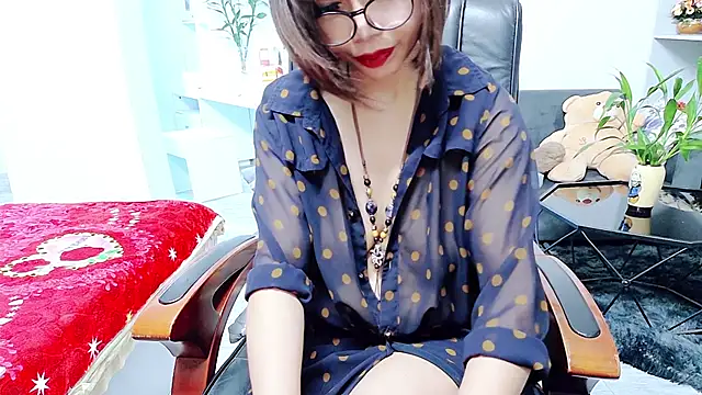 Snapshot of Miu-Le chatting on 05/23/26, 04:50 Miu-Le online show from 05/23/26, 04:50