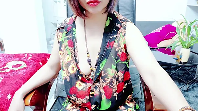 Snapshot of Miu-Le chatting on 06/17/26, 08:17 Miu-Le online show from 06/17/26, 08:17