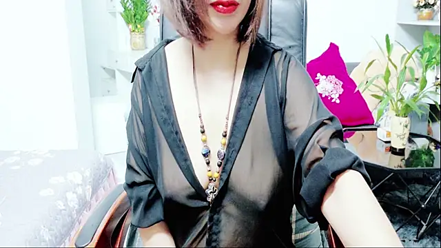 Snapshot of Miu-Le chatting on 07/04/26, 08:20 Miu-Le online show from 07/04/26, 08:20