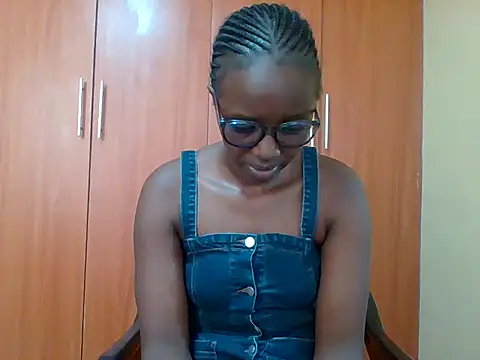 sexy darleen23 online show from 02/09/26, 05:44