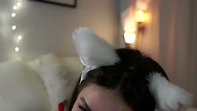 EstherMitchel online show from 12/23/24, 01:08