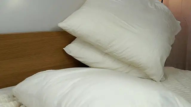 EstherMitchel online show from 12/26/24, 07:13