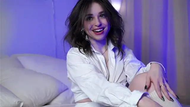 EstherMitchel online show from 03/03/25, 04:25