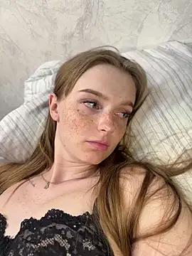 lovelly molly online show from 05/18/26, 05:52