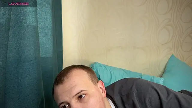 MrMrsRight online show from 02/24/25, 09:53