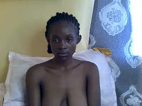 petite clara24 online show from 11/21/25, 02:38