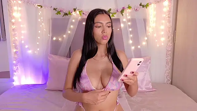 Julie Bennet online show from 01/07/26, 12:13