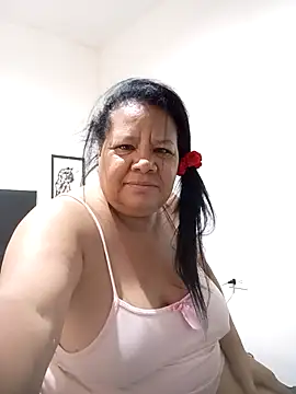 Shanttal0272 online show from 11/06/25, 01:34