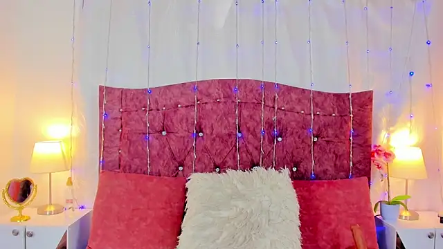 CristalSofiaHOT online show from 12/22/25, 02:47