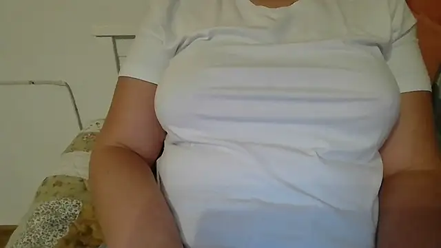 parismira online show from 12/13/24, 08:58