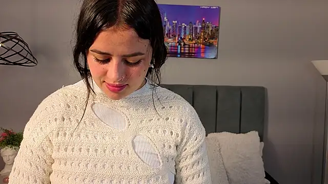 Snapshot of Alli_cooper chatting on 06/18/26, 03:27 Alli cooper online show from 06/18/26, 03:27