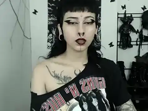 n0sferatus   online show from 09/13/25, 04:01