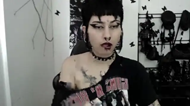 n0sferatus   online show from 11/14/25, 06:06