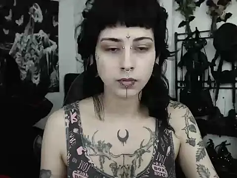 Snapshot of n0sferatus__ chatting on 06/05/26, 01:56 n0sferatus online show from 06/05/26, 01:56