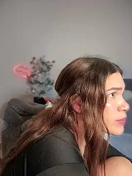 Snapshot of Zeli_66 chatting on 12/14/24, 03:07 Zeli 66 online show from 12/14/24, 03:07