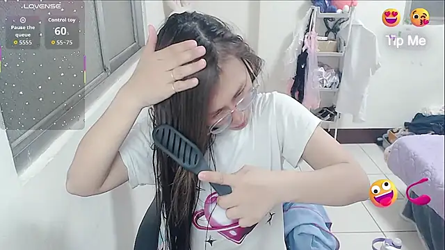 aFanny online show from 04/03/26, 03:54