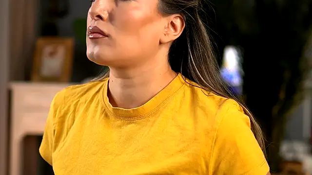 KellyMathews online show from 09/11/25, 02:00