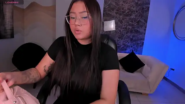 AmberLewis  online show from 02/25/25, 03:09